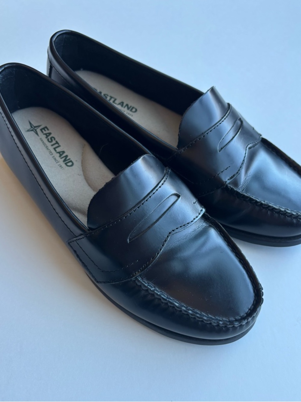 Women’s Eastland Classic Black Leather Loafers Size 7 - Picture 11 of 11